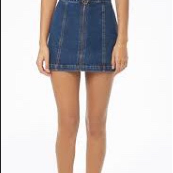 Forever21 mini denim skirt. Size 27 NWT - Picture 2 of 6